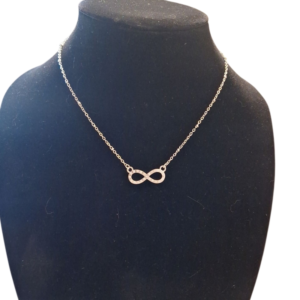 Chic Silver Infinity Pendant Necklace